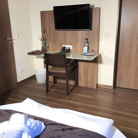 Isenbuetteler Hof 3*