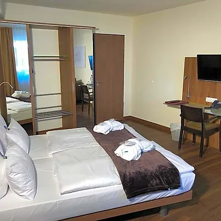 Isenbuetteler Hof 3*