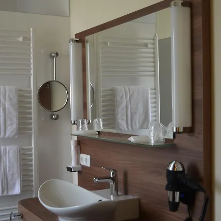Hotel Isenbuetteler Hof 3*